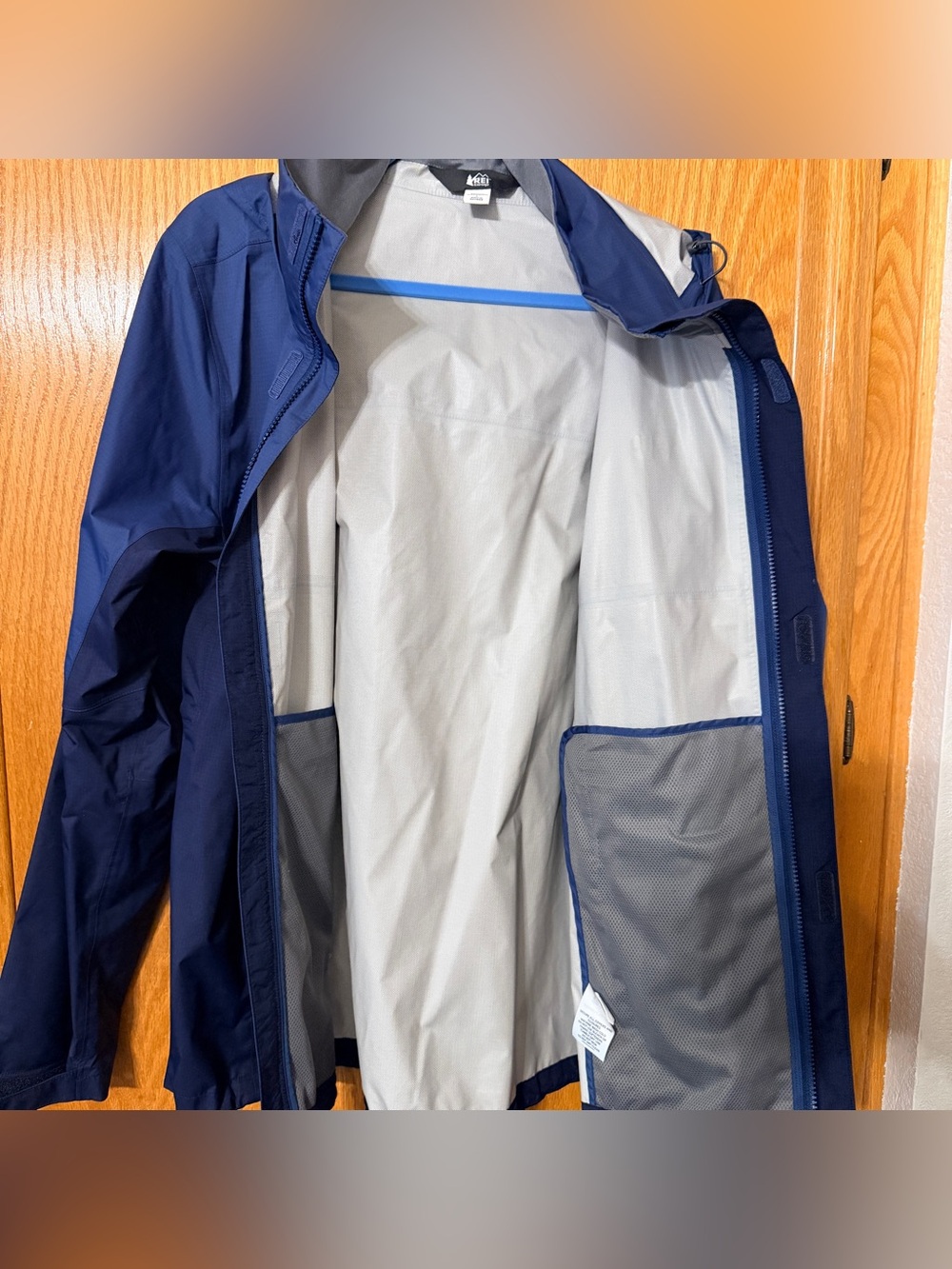 REI Co-op Rainier Rain Jacket - Men's size Large - Picture 6 of 7